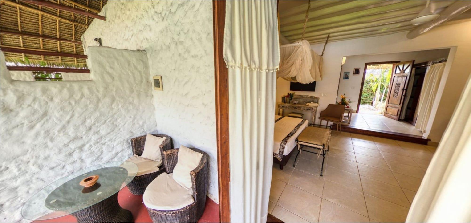 Hotel Karafuu Beach Resort Pingwe Exterior foto