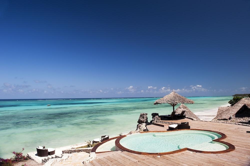 Hotel Karafuu Beach Resort Pingwe Exterior foto