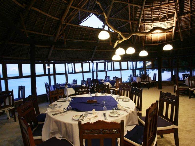 Hotel Karafuu Beach Resort Pingwe Exterior foto