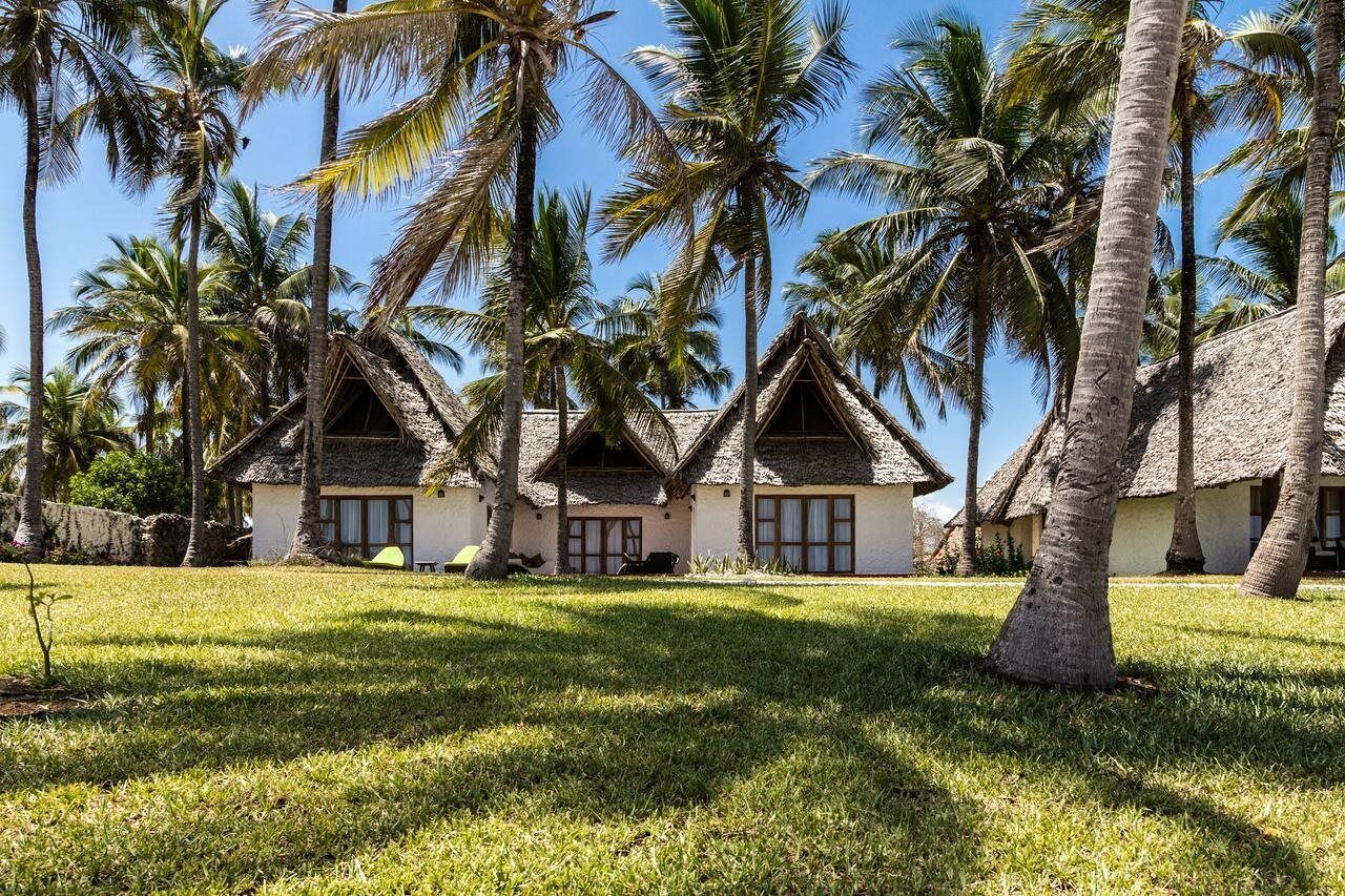 Hotel Karafuu Beach Resort Pingwe Exterior foto